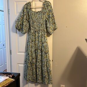NWT Karlie Tiered Floral Dress with Puff Sleeves and Tie Back
